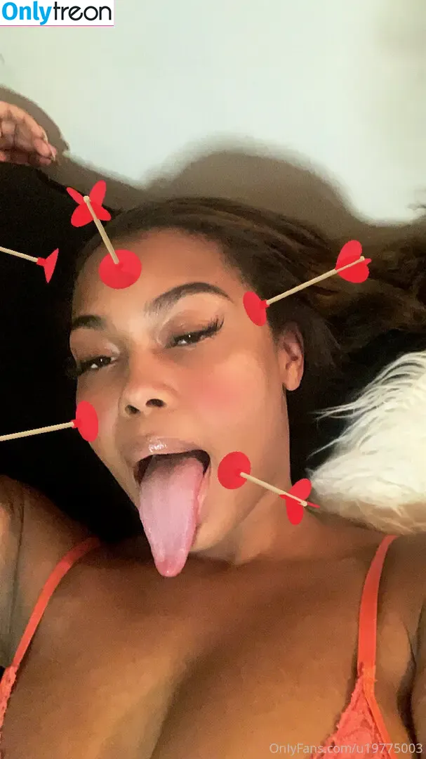 malijfree nude photo #0020 (iammalij_)
