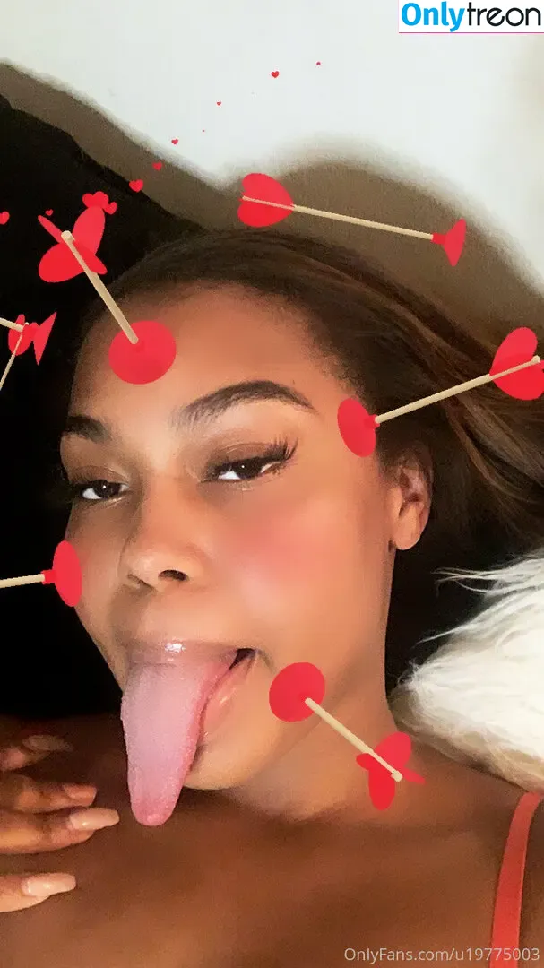 malijfree nude photo #0023 (iammalij_)