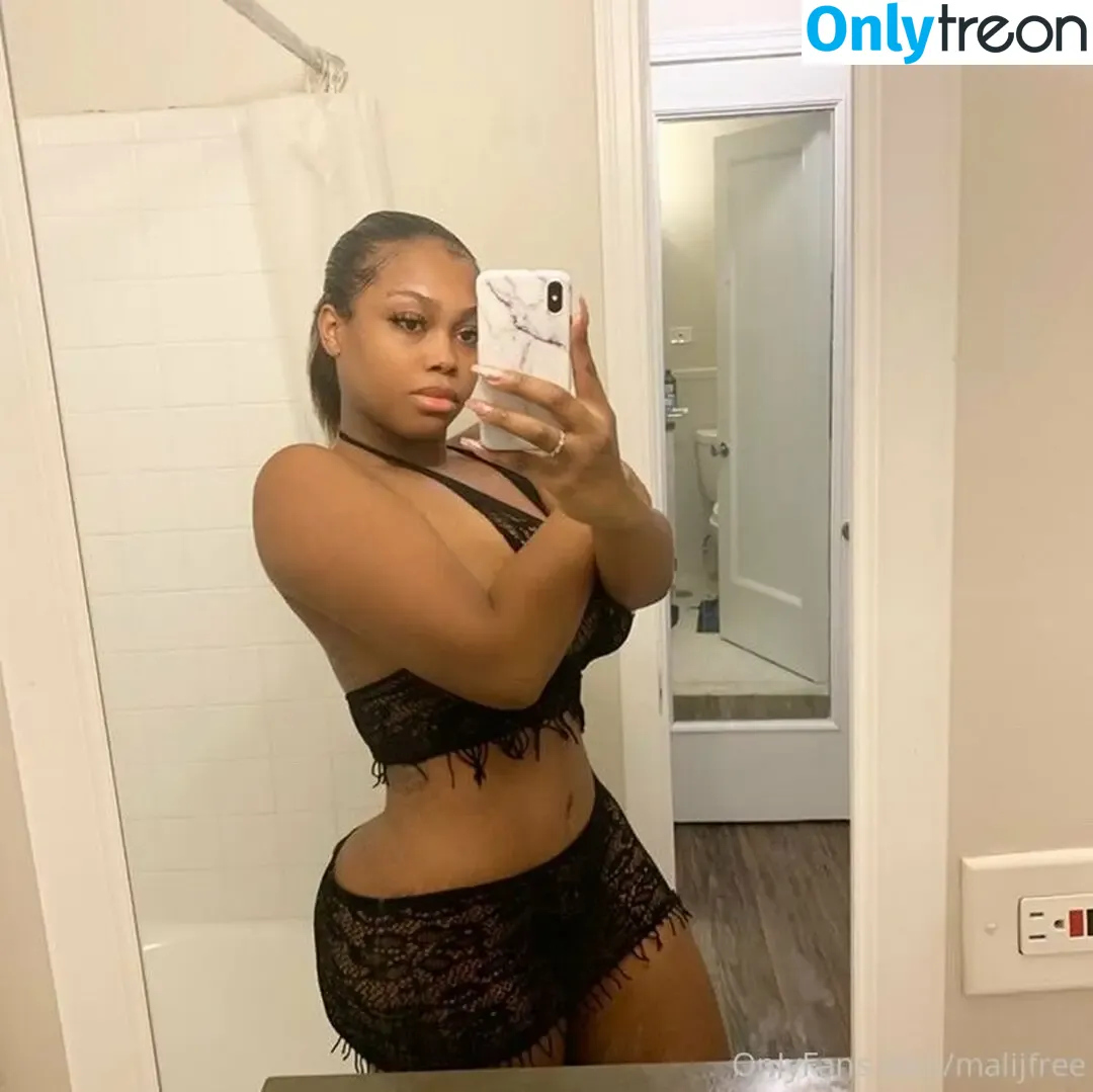malijfree nude photo #0036 (iammalij_)