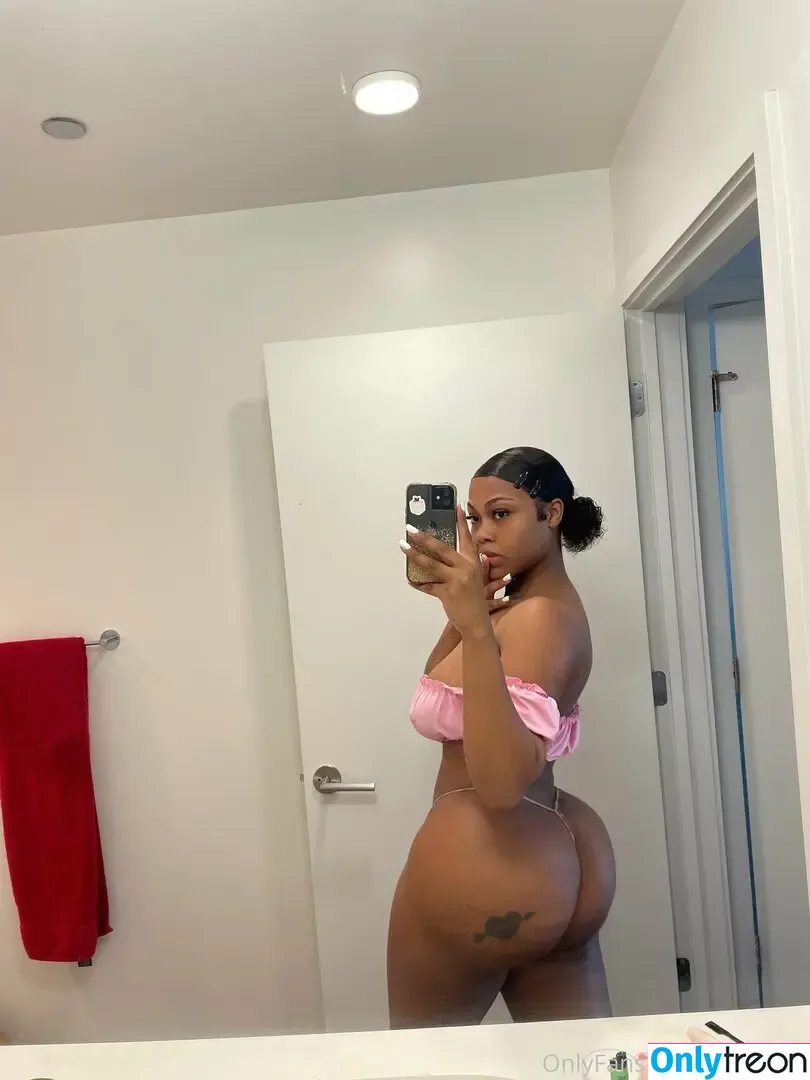 malijfree nude photo #0039 (iammalij_)