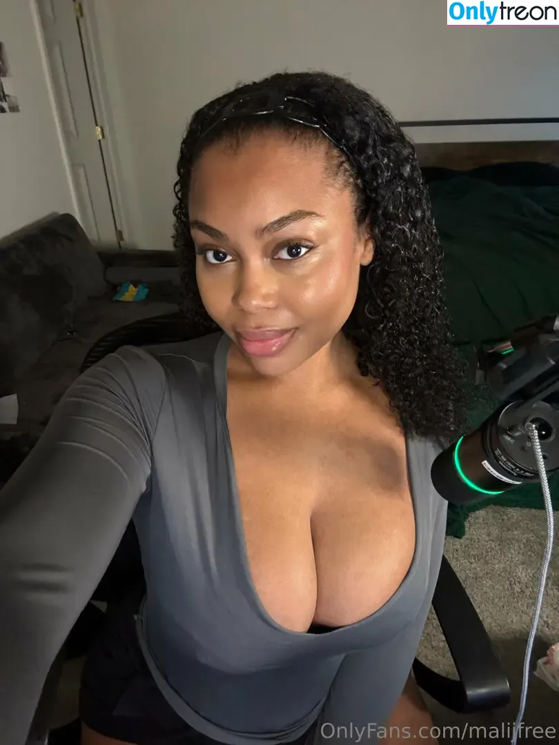 malijfree nude photo #0080 (iammalij_)