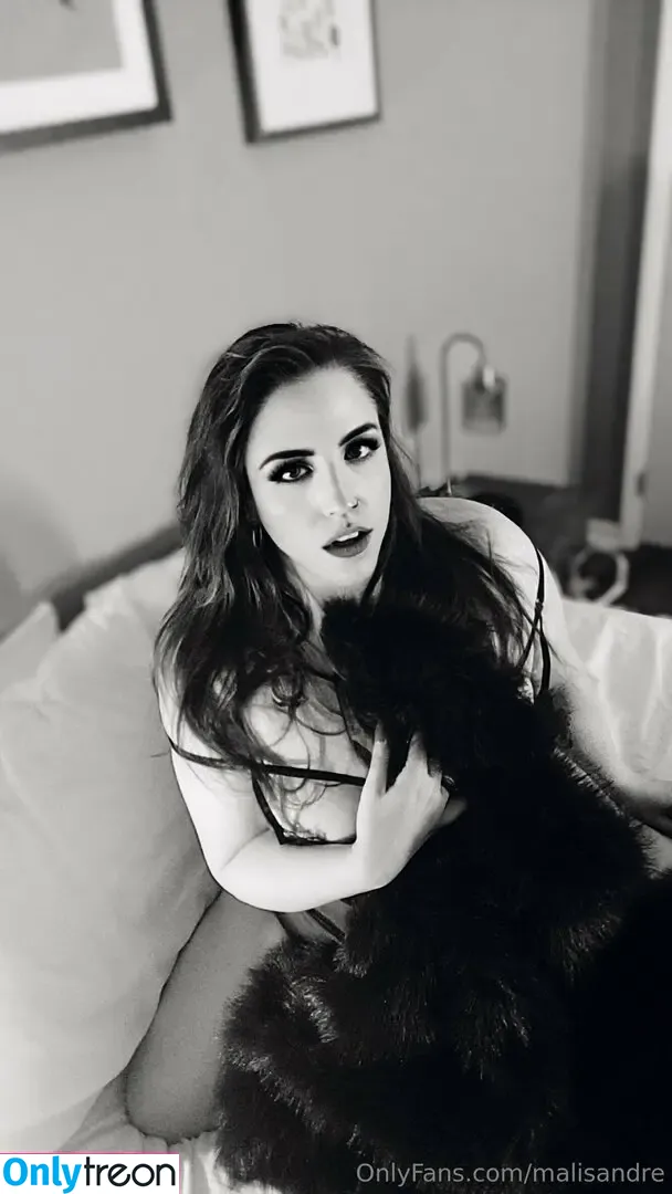 malisandre nude photo #0036 (melisandre)