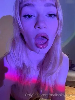 Malisplayroom / mali.adeem фото голая #0129