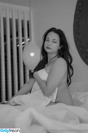 maloryknox3 / malory_knox nude photo #0006