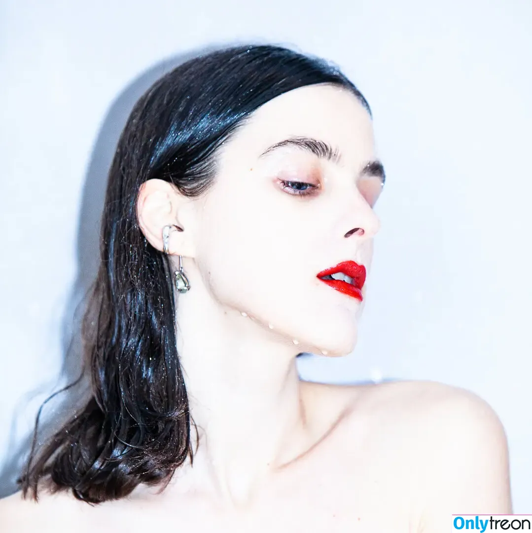 Malvina Meinier nude photo #0006 (malvina.mrcds / malvinaa / mercedes.baby)