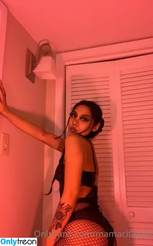 mamacitajelly / mamacitajellyy nude photo #0037