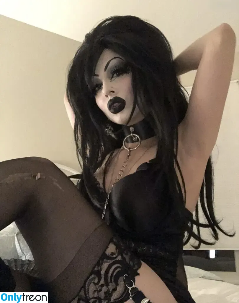 Mamie Hades nude photo #0001 (mamiehades)
