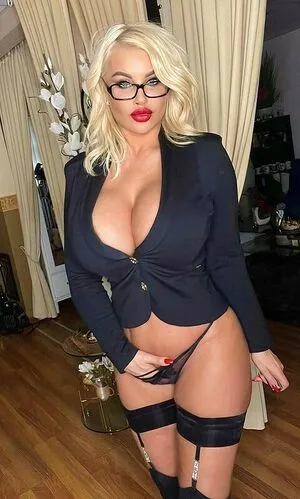 Mandity Izabella / IzabellaMandity / mandityizabella / mandityizabellu фото голая #0196