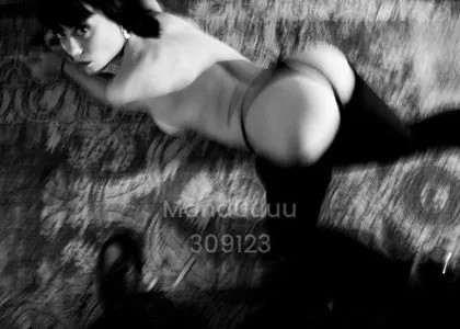 Mandouuu / Amandine / le_charme_a_la_francaise_2 / weareundrgrnd nude photo #0080