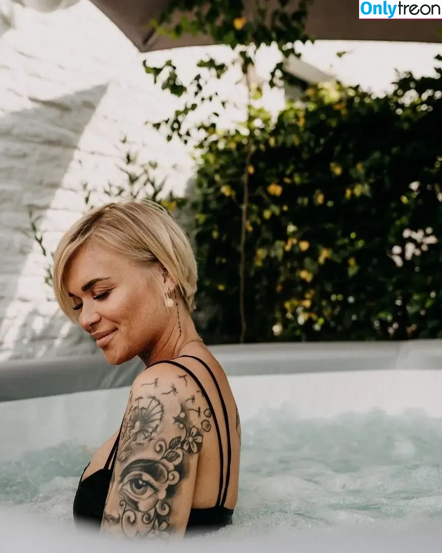 Mandy-Kay Bart nude photo #0022 (mandykaybart)