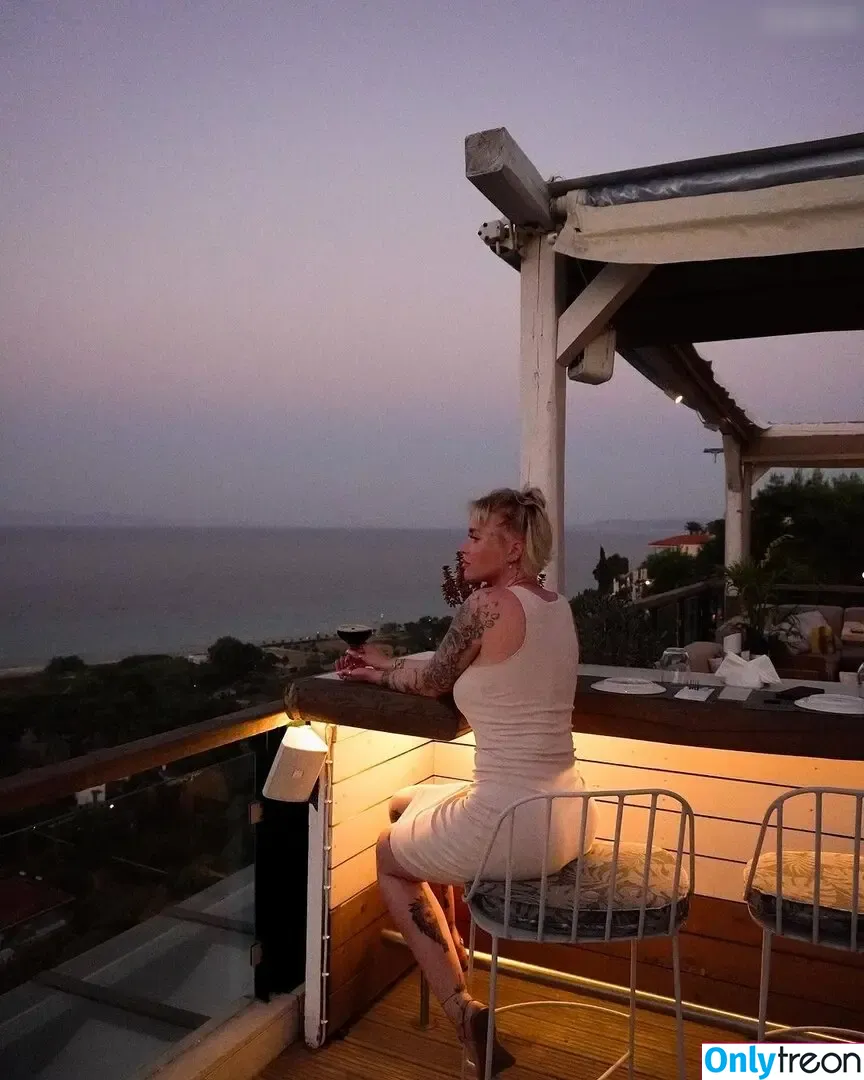 Mandy-Kay Bart nude photo #0025 (mandykaybart)