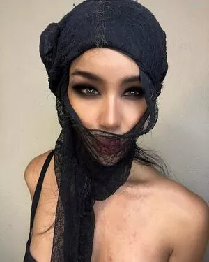 Manika Corpuz / corpuzmanika / tsmanika фото голая #0037