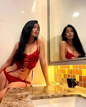 Manika Corpuz / corpuzmanika / tsmanika фото голая #0053