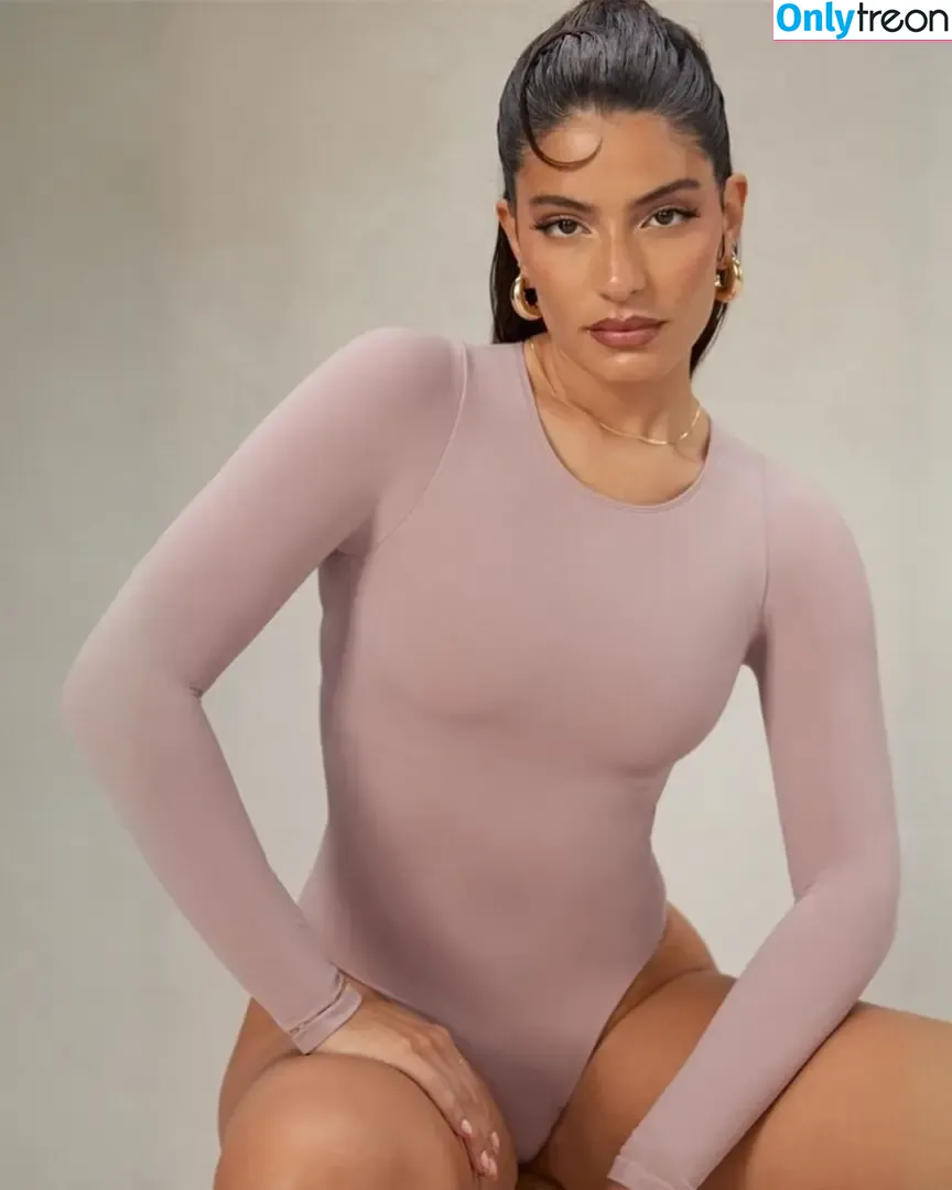 Manuela Alvarez Hernandez nude photo #0020 (manuhernandez07 / wellllaaa)