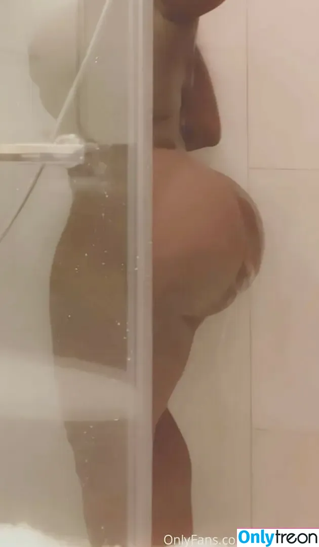 Marayathebody nude photo #0005 (marayathebody1)