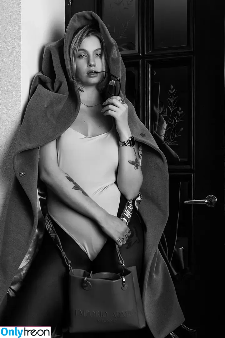 marcelinesi nude photo #0070 (Alice_waterfall / marcelinespage / xtbshh)