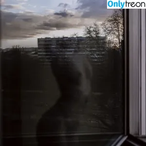 Mare Cirko / marecirko nude photo #0007