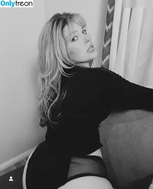 Mareike Flügge / maikmoritz nude photo #0027