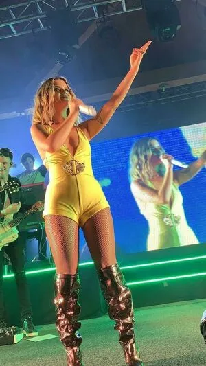 Maren Morris / marenmorris nude photo #0016