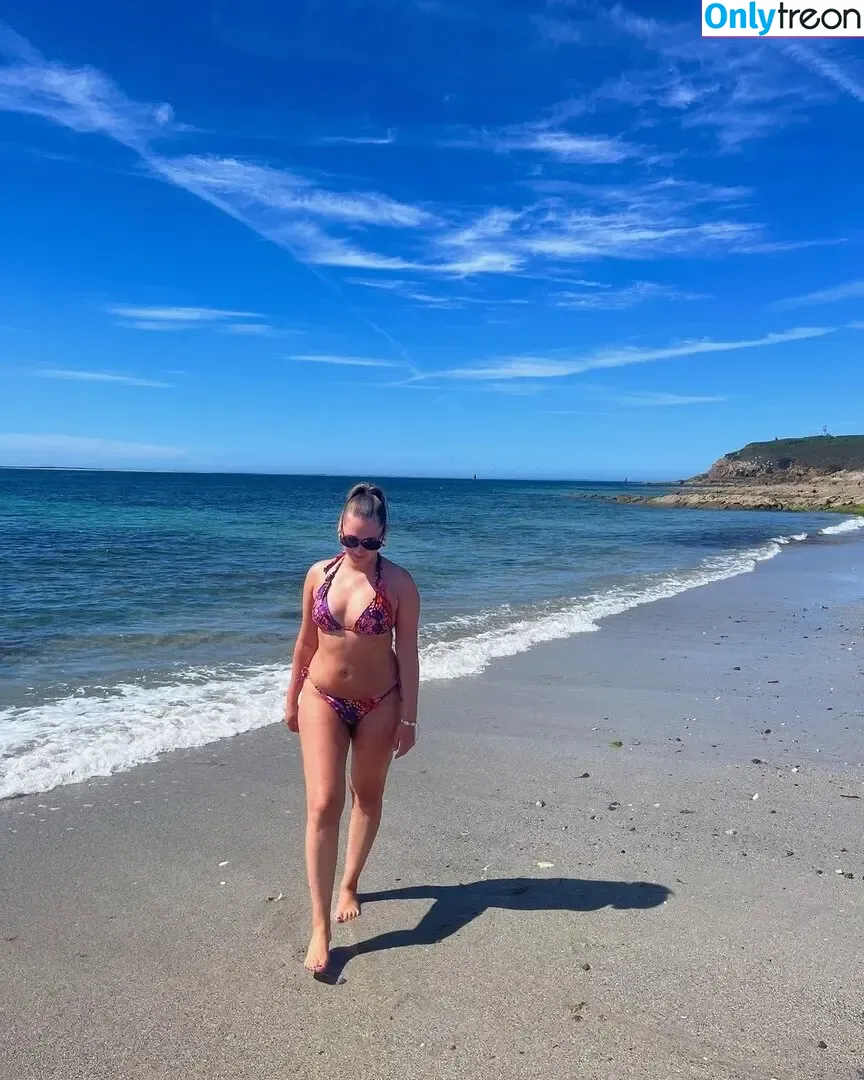marevmllrr nude photo #0015 (marevmllrr)