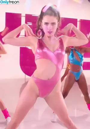 Margaret Qualley / margaretqualley nude photo #0185