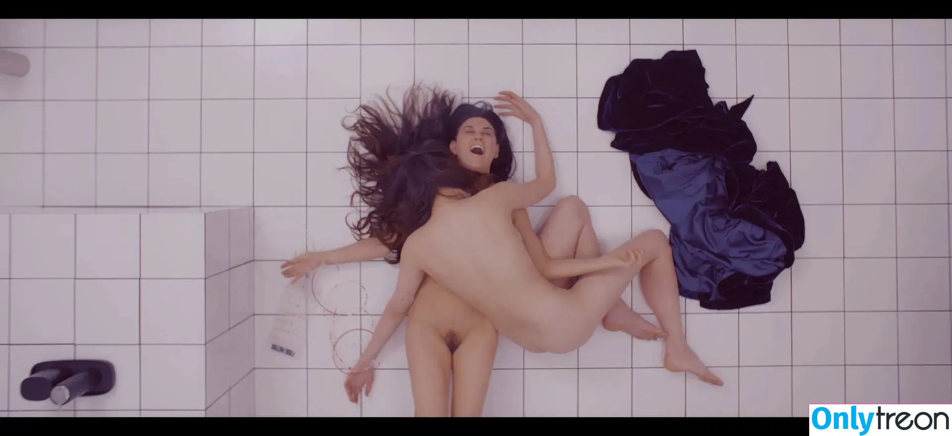 Margaret Qualley nude photo #0169 (margaretqualley)