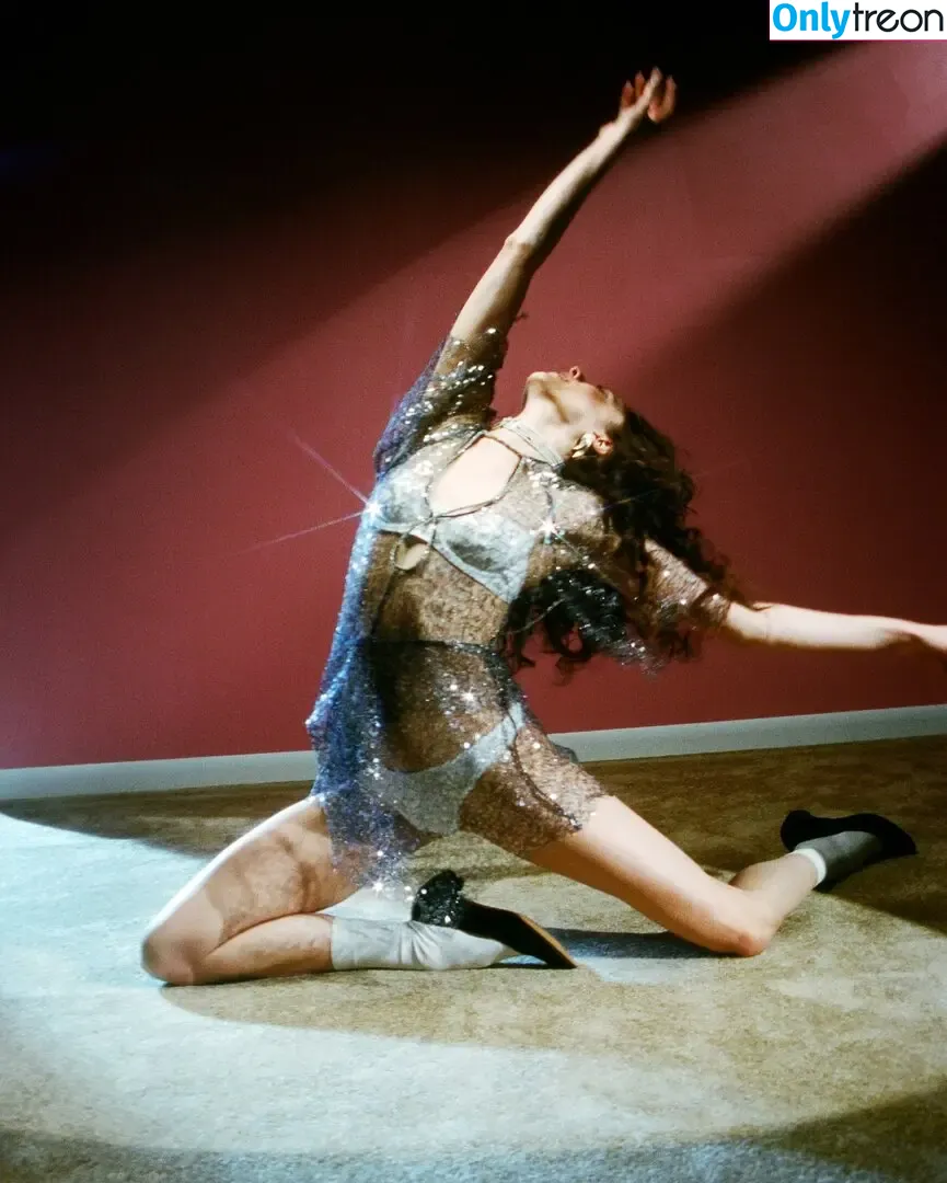 Margaret Qualley nude photo #0208 (margaretqualley)