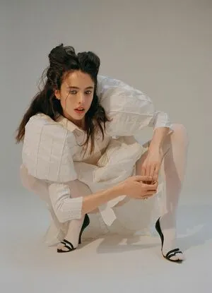 Margaret Qualley / margaretqualley фото голая #0174