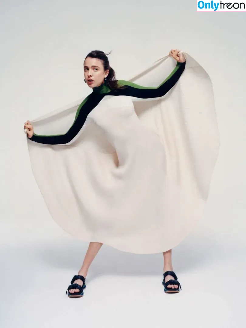 Margaret Qualley голая photo #0031 (margaretqualley)