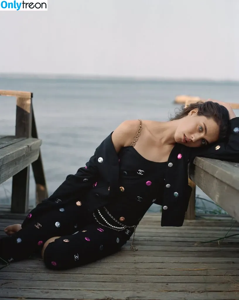 Margaret Qualley голая photo #0035 (margaretqualley)