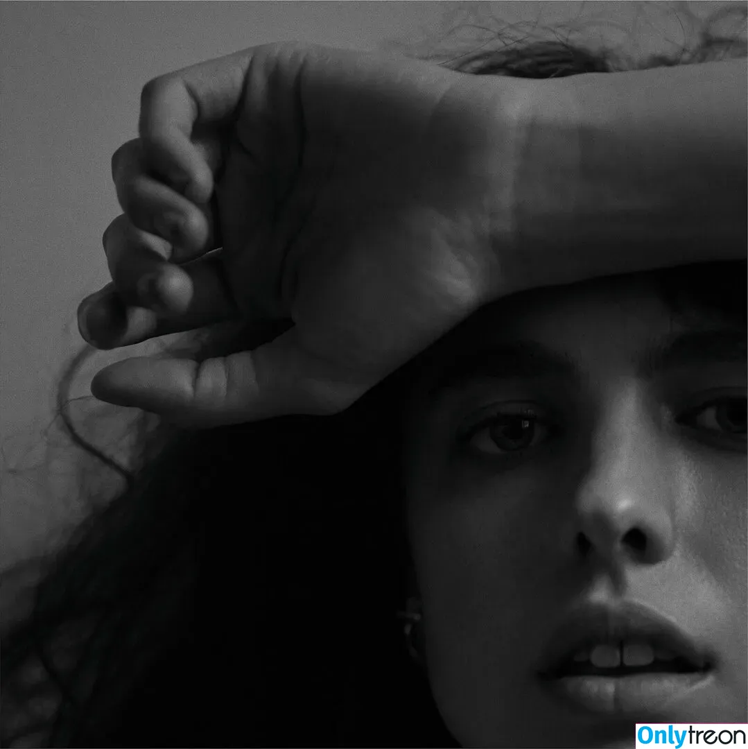 Margaret Qualley голая photo #0241 (margaretqualley)