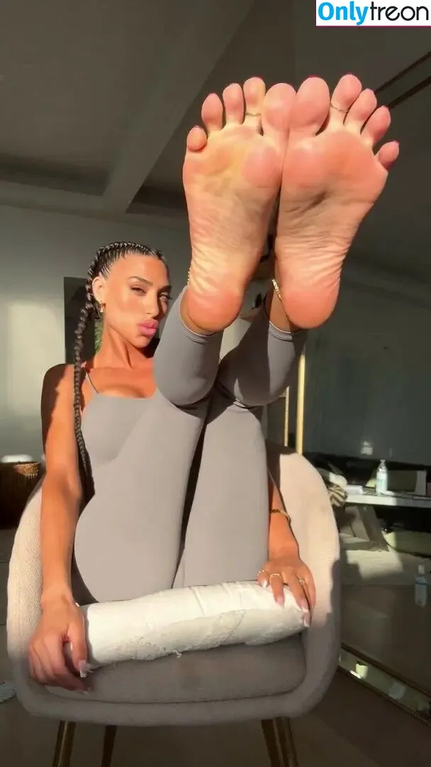 Margarita Smith nude photo #0123 (margaritasmithh / margaritasmithhh)