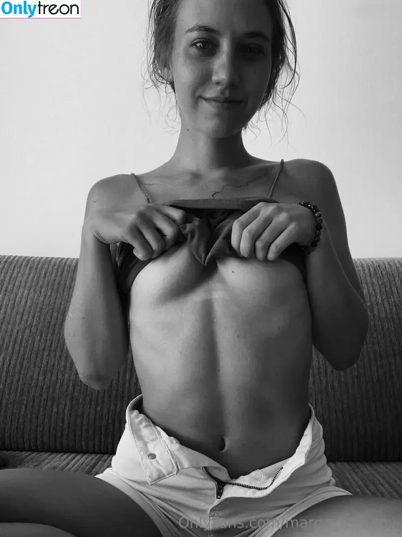 margo_levony nude photo #0046 (margo_leevonie)