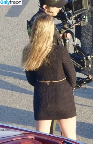 Margot Robbie / margotrobbieofficial nude photo #3575