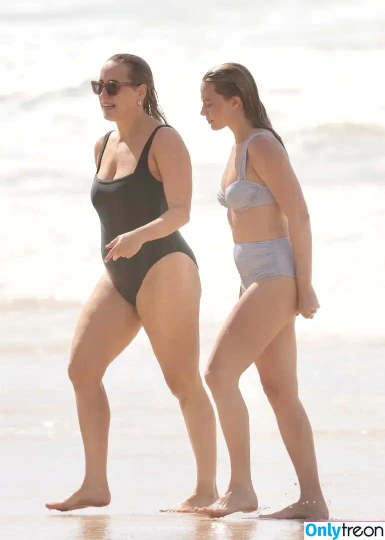 Margot Robbie nude photo #3483 (margotrobbieofficial)