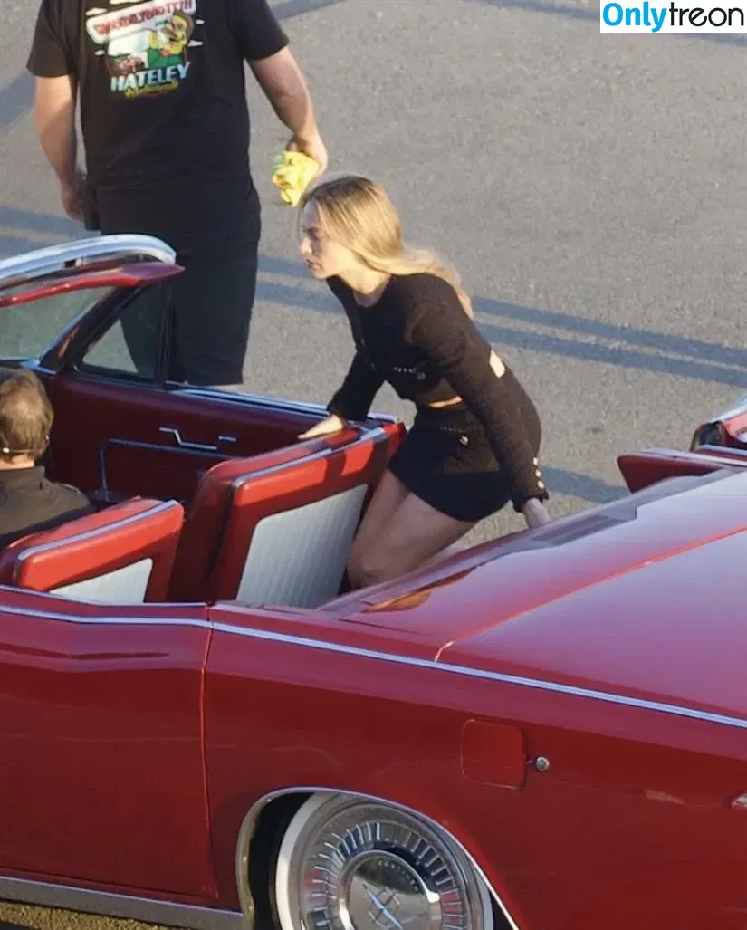 Margot Robbie голая photo #3533 (margotrobbieofficial)