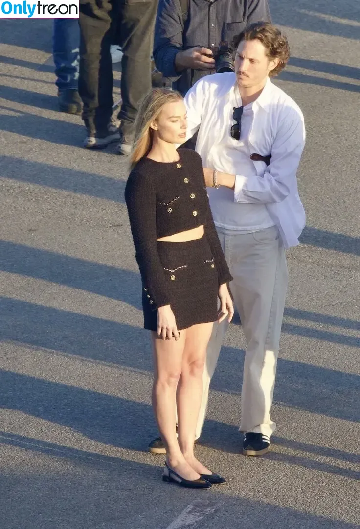 Margot Robbie голая photo #3542 (margotrobbieofficial)