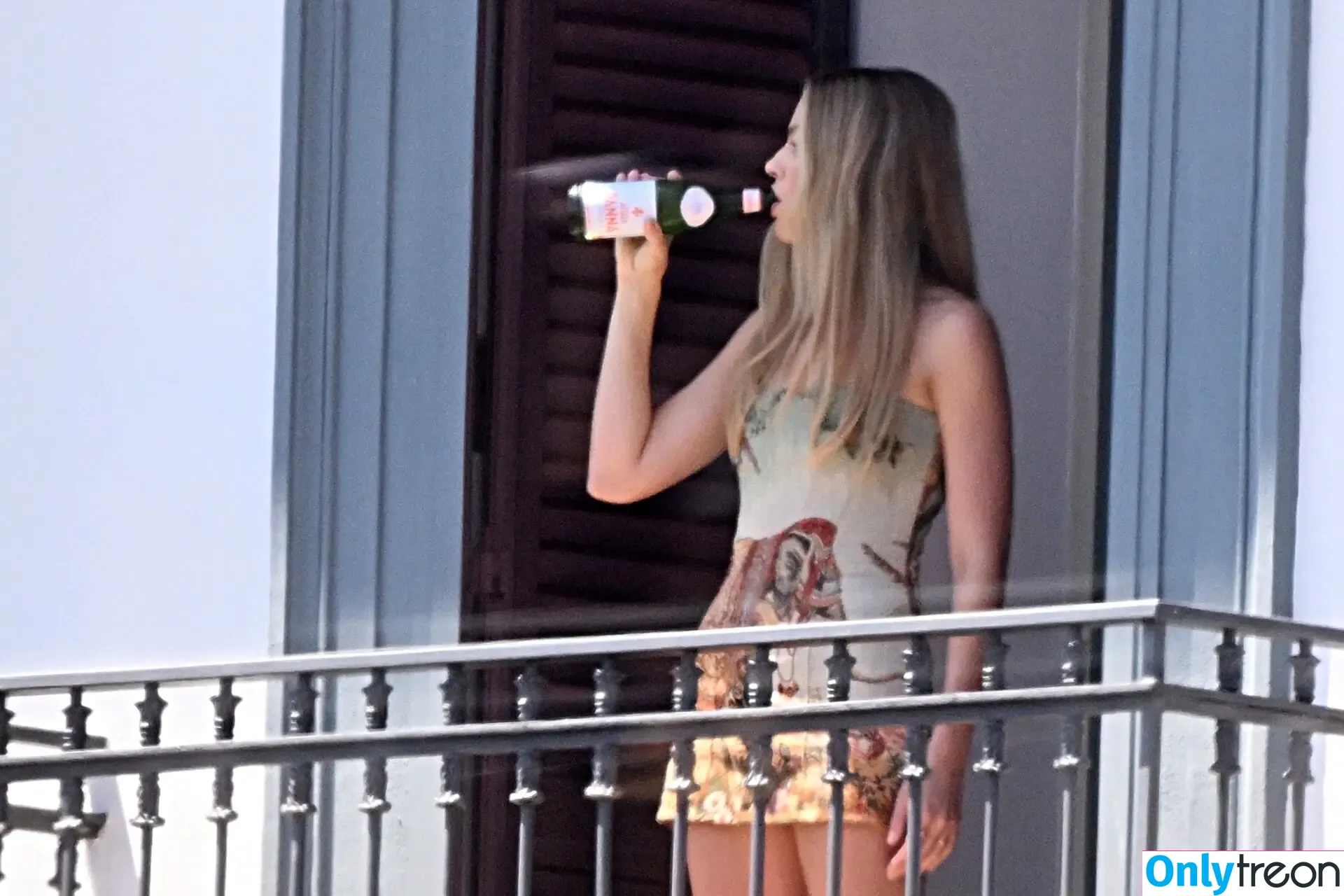 Margot Robbie nude photo #3729 (margotrobbieofficial)