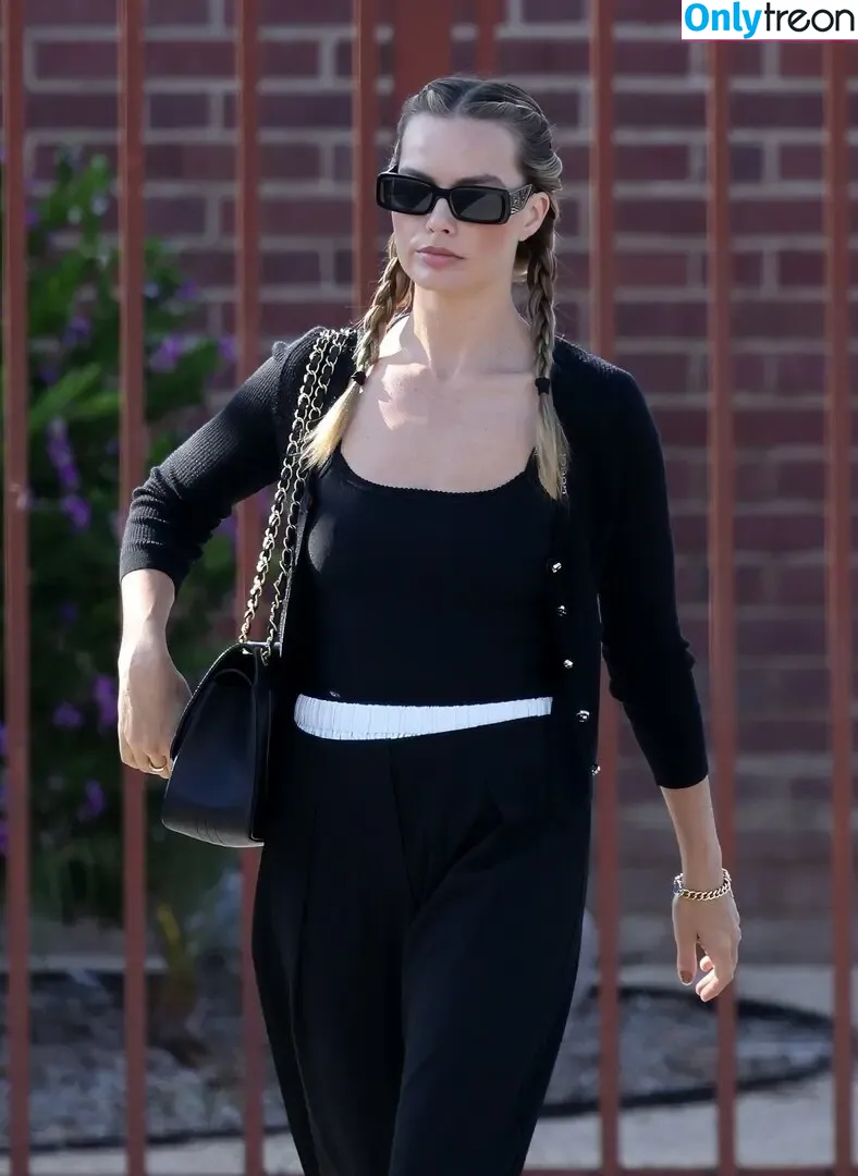 Margot Robbie голая photo #3761 (margotrobbieofficial)