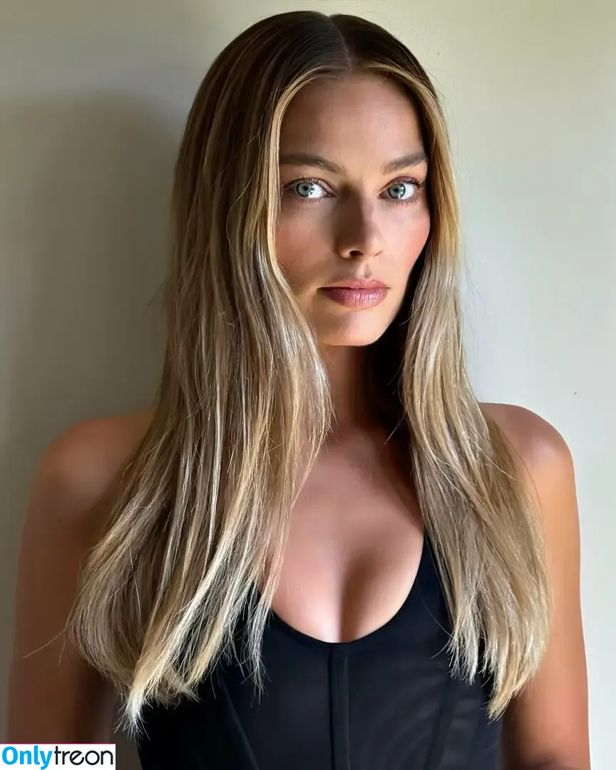 Margot Robbie nude photo #3805 (margotrobbieofficial)