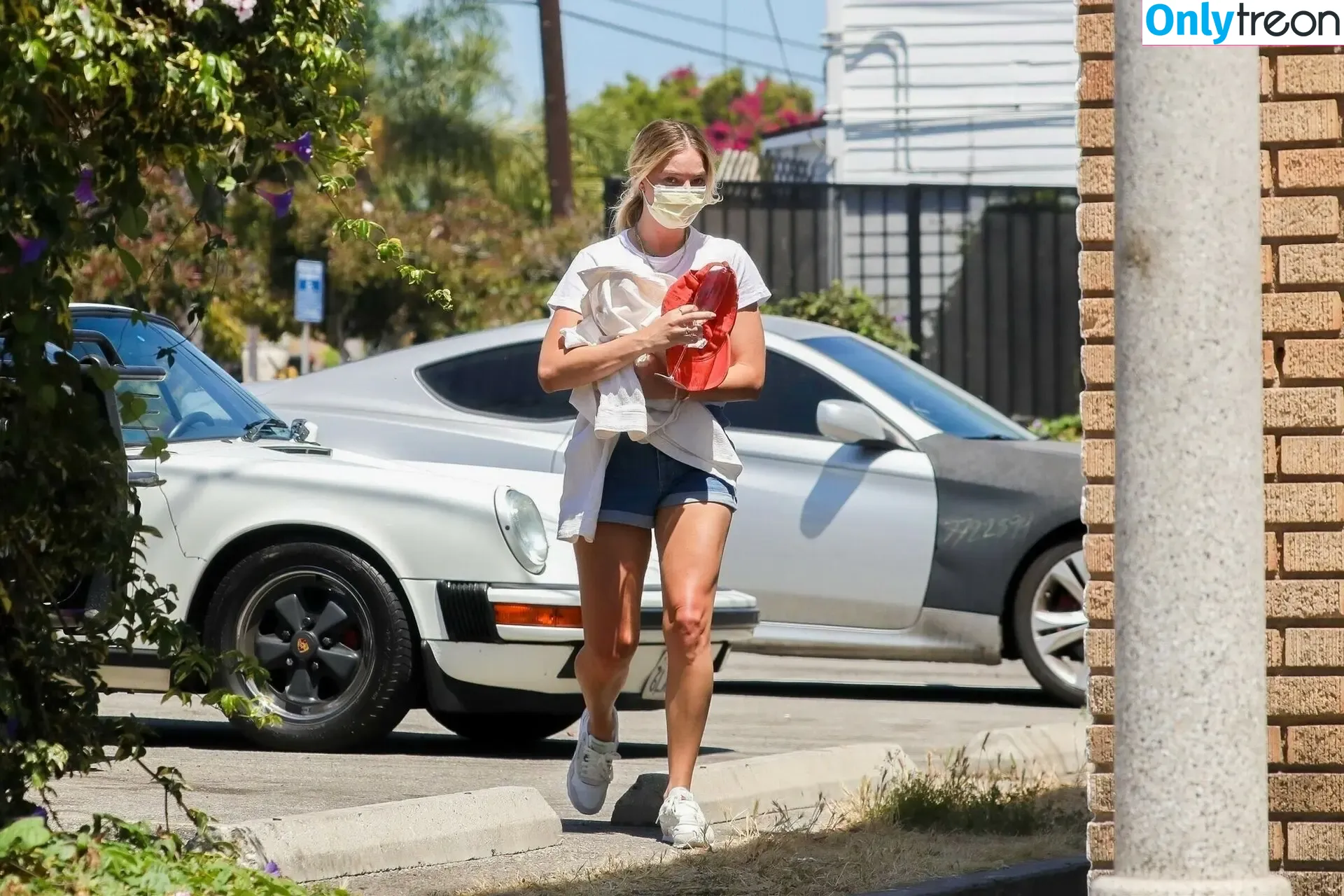 Margot Robbie голая photo #3835 (margotrobbieofficial)