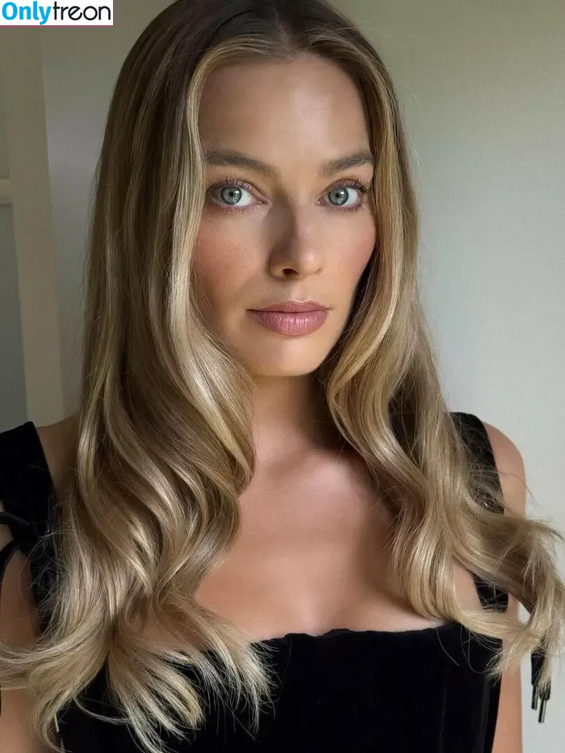 Margot Robbie голая photo #3860 (margotrobbieofficial)