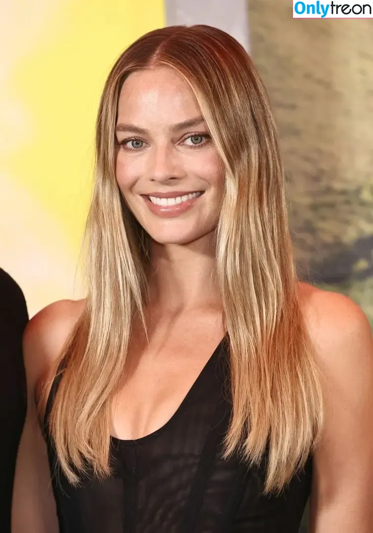 Margot Robbie голая photo #3864 (margotrobbieofficial)