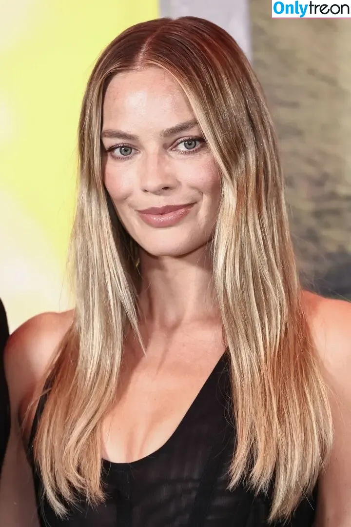 Margot Robbie голая photo #3866 (margotrobbieofficial)