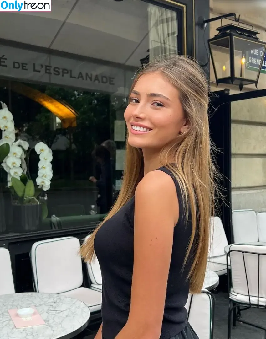 Margot Sustrac голая photo #0001 (margotsustrac / posts)