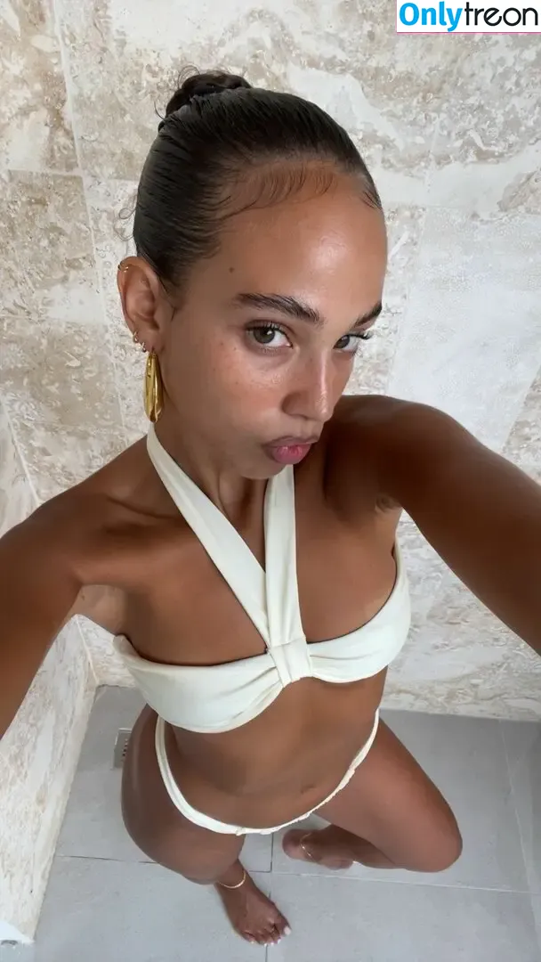 María Isabel nude photo #0062 (mariaisabel / mariaisabel_022)