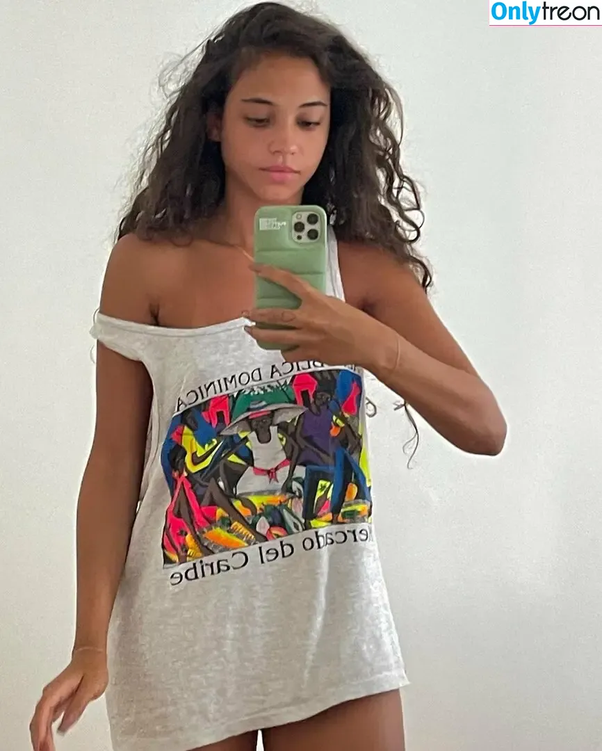 María Isabel nude photo #0069 (mariaisabel / mariaisabel_022)