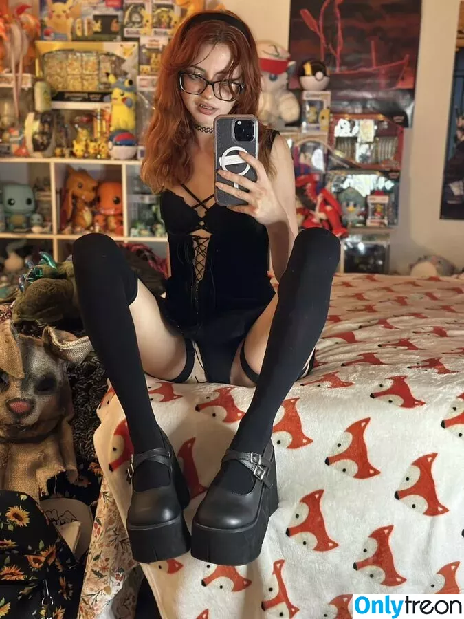 mari.m0nster голая photo #0021 (Mari_M0nster)
