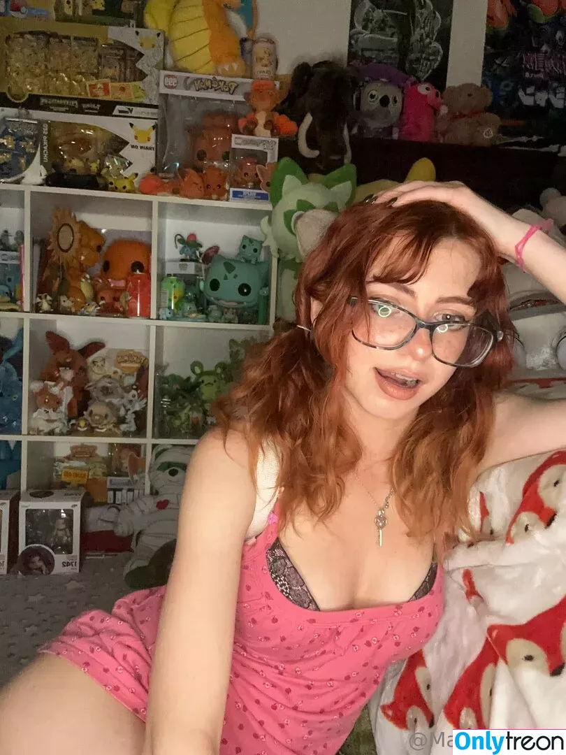 mari.m0nster голая photo #0060 (Mari_M0nster)