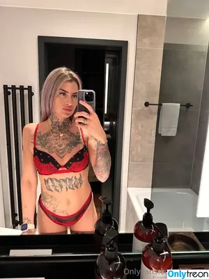  nude photo #0004